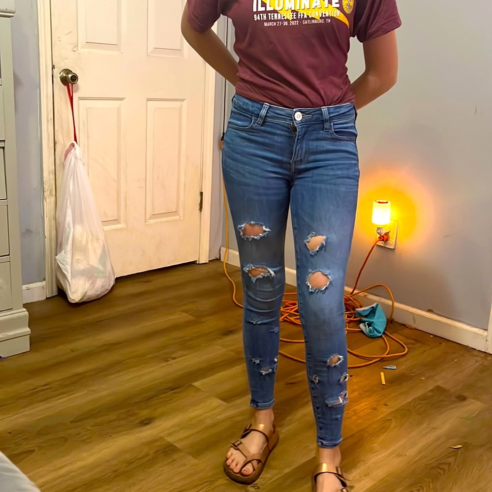 american eagle ripped jeans size 00 short